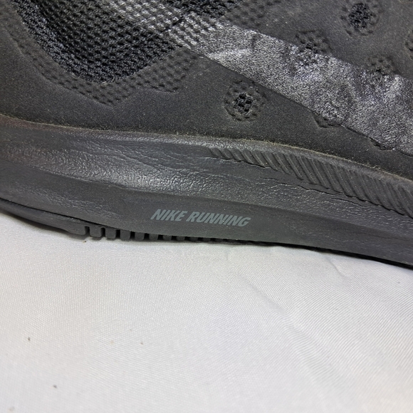 Nike Downshifter 7 Triple Black 852433-004 Women Sneakers Size 7 Running Trainer - Picture 7 of 9